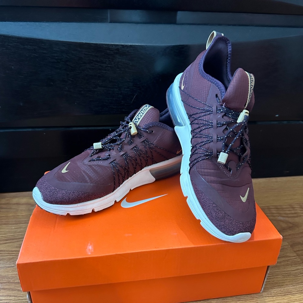 Nike Women’s Air Max Sequent 4 Utility